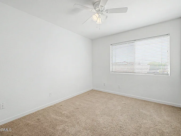 28433 N 47th St — Photo 28
