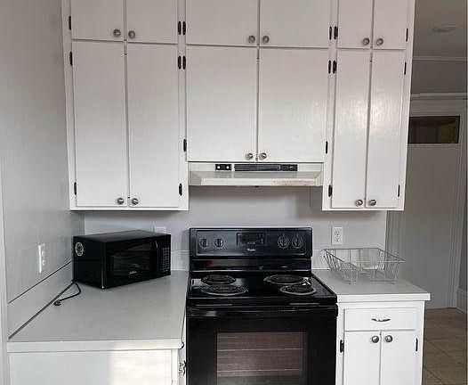 3rd image of 112 Albany St