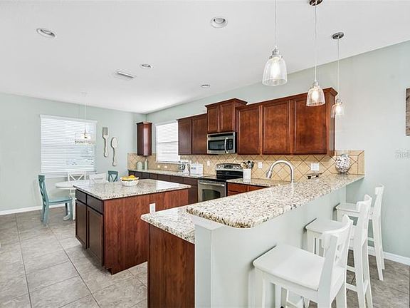 2nd image of 12227 Fairlawn Dr