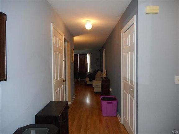 4th image of 1140 Vera Dr