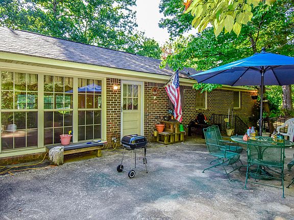 4th image of 1452 Flora Dr