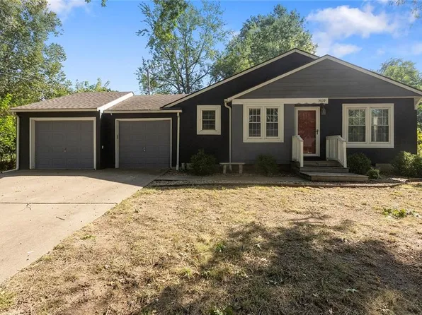 5039 NE Park Ln, Kansas City, MO 64118
