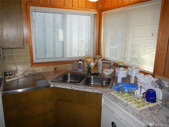4th image of 609 Ocean Beach Blvd N