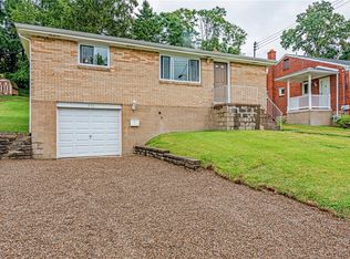 976 Diane Dr, North Versailles, PA 15137