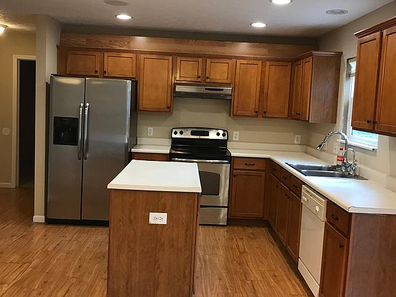 2nd image of 19290 Searay Dr