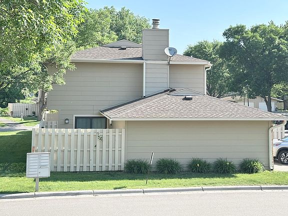 3rd image of 2209 Mayfair Rd