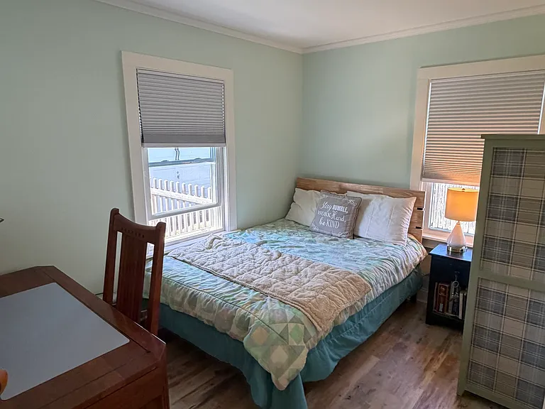 40 Ashworth Ave — Photo 9