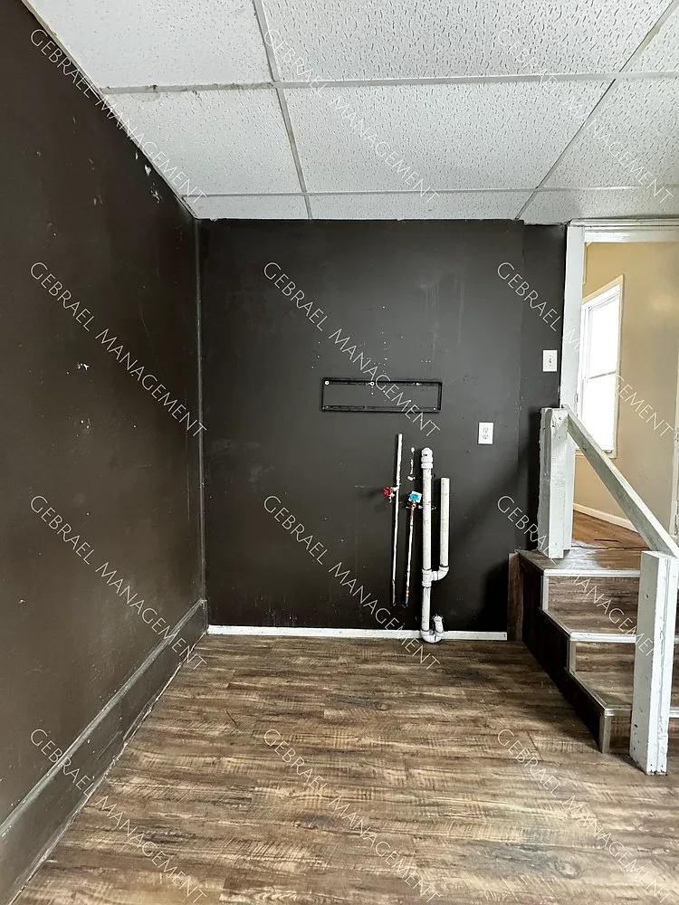 217 Vermont St. — Photo 3