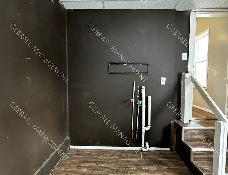 217 Vermont St — Photo 3