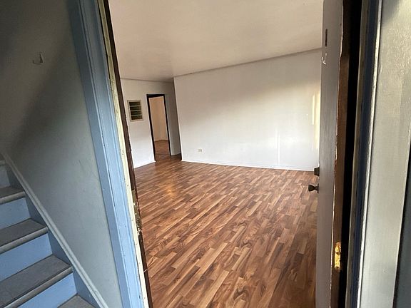 2nd image of 1020 9th St #1