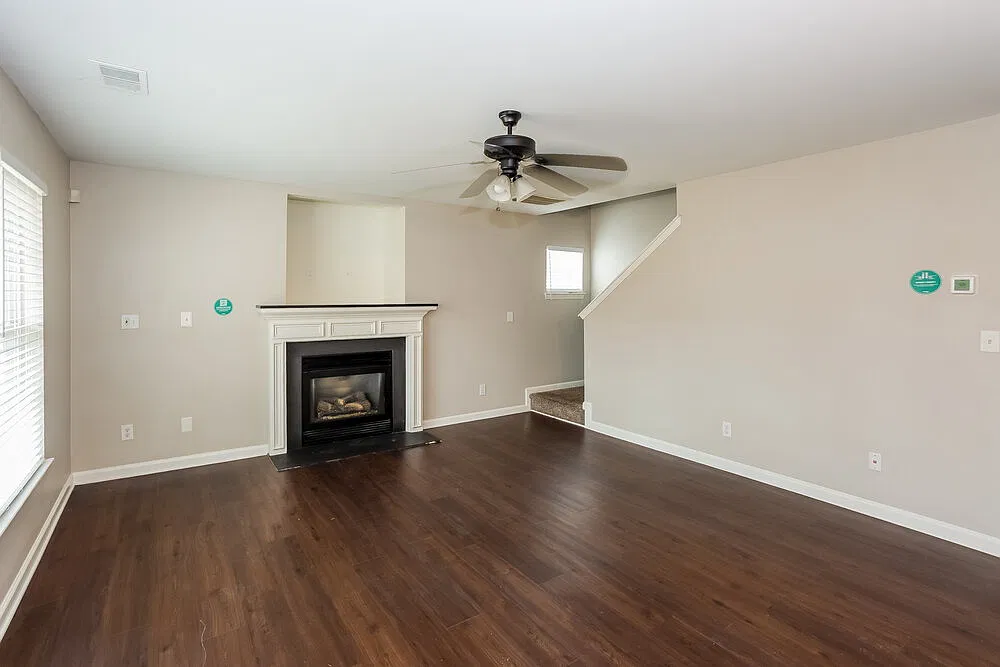 4 bed, 2.5 bath, 1437 sqft, $1,945 — Photo 4