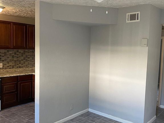2nd image of 1740 W 5th St #2