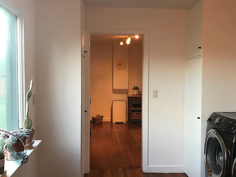 140 E Birch St — Photo 4