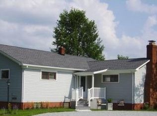 13271 Radcliffe Rd, Chardon, OH 44024