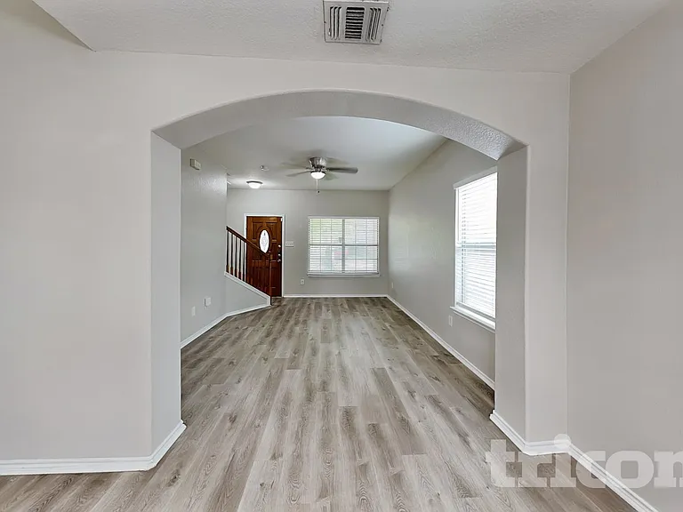 8210 Grissom Cir — Photo 4