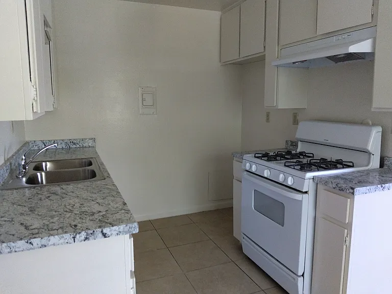 9181 Trask Ave #19 — Photo 7