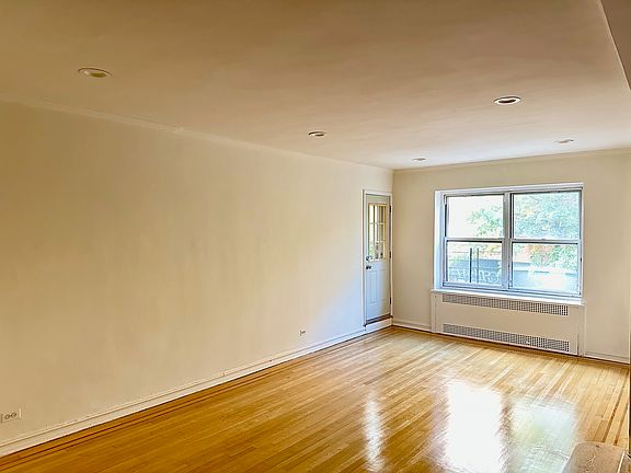 2nd image of 6864 Yellowstone Blvd APT B23