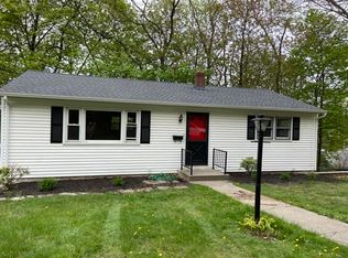 4 Dunn Ave, Holyoke, MA 01040