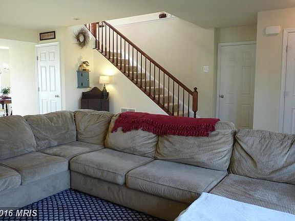 5th image of 3700 Rolling Hills Dr