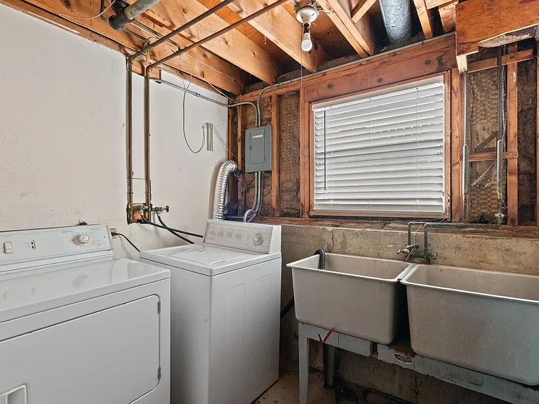 123 Ogden Ave — Photo 23