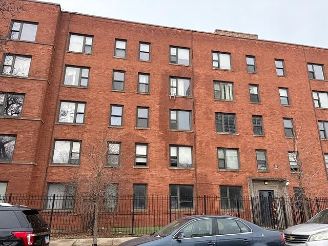 7363 S South Shore Dr APT 201 photo 1