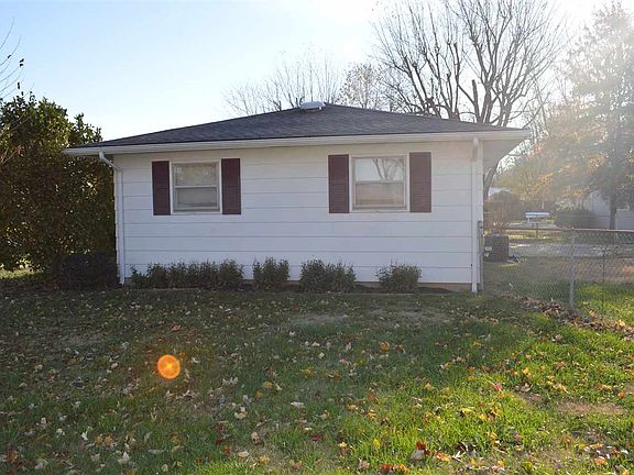 4th image of 263 N Barclay Dr