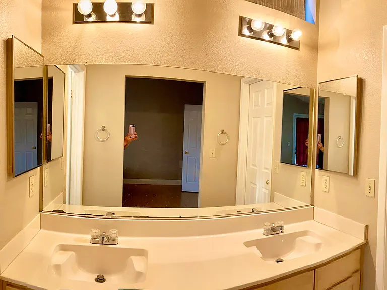 Master Bathroom + walk-in closet