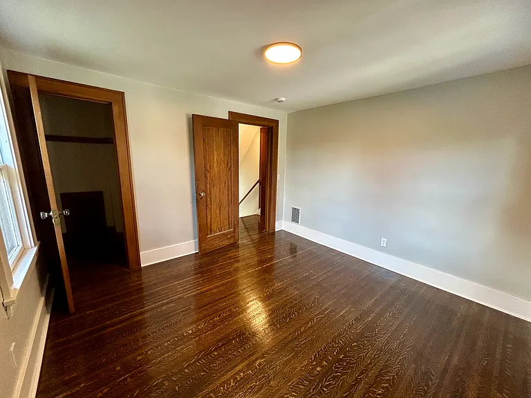 329 Somershire Dr — Photo 18
