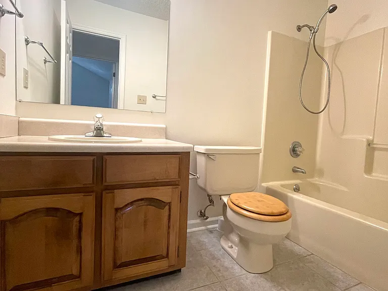 102 Ridgestone Ct — Photo 8