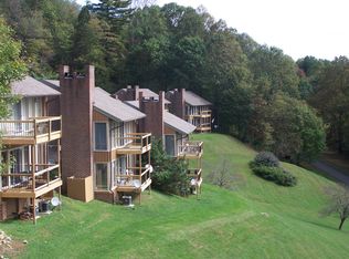 80 Doe Highlands Dr, Hillsville, VA 24343