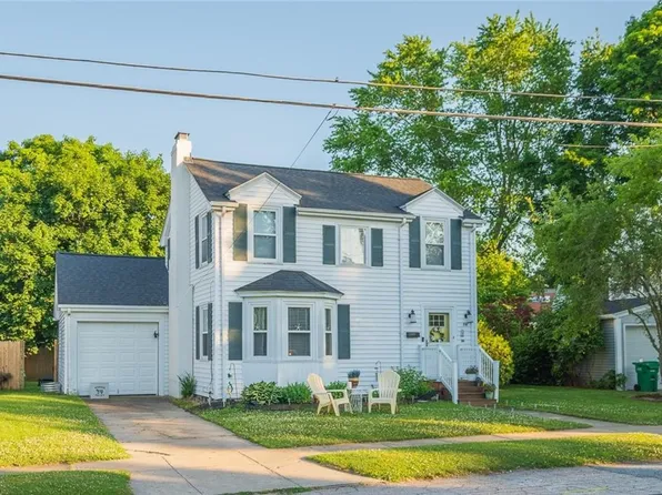 84 Longwood Ave, Warwick, RI 02888