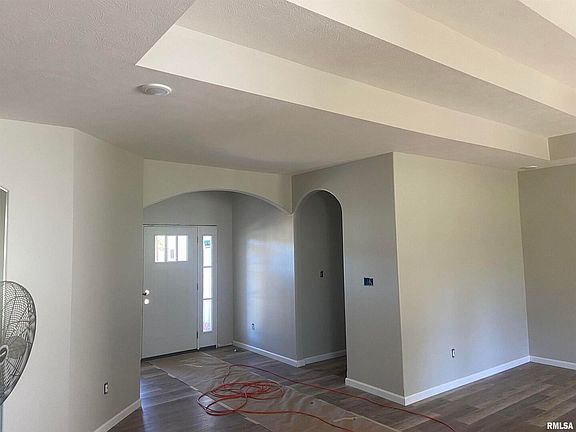 4th image of 15560 Karigan Ln