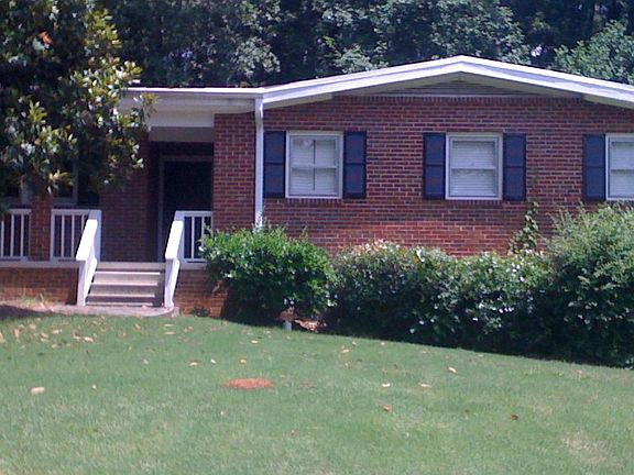 close up - front of house