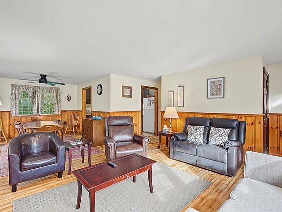 4th image of 15 Coventry Way