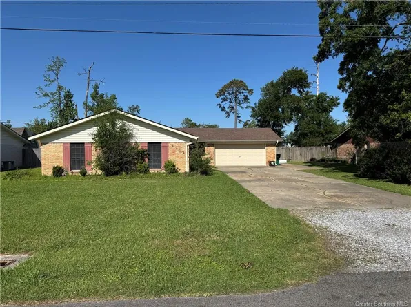 2212 Tammy St, Sulphur, LA 70663