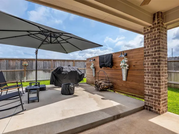 176 Dina Ln, Montgomery, TX 77356