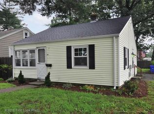 86 Pine Crest Dr, Riverside, RI 02915