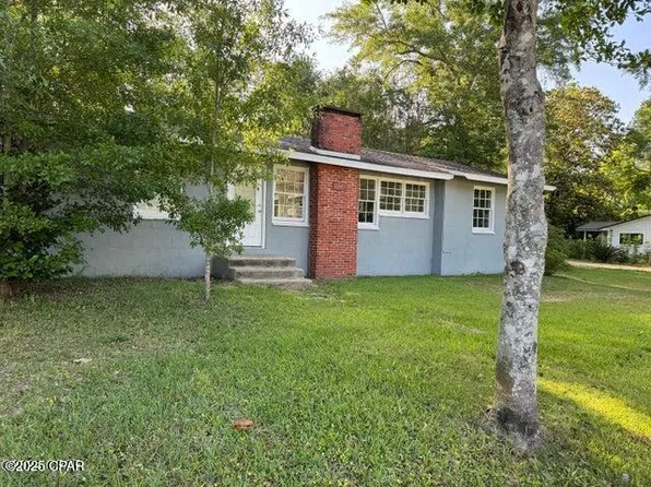 1340 S Weeks St, Bonifay, FL 32425