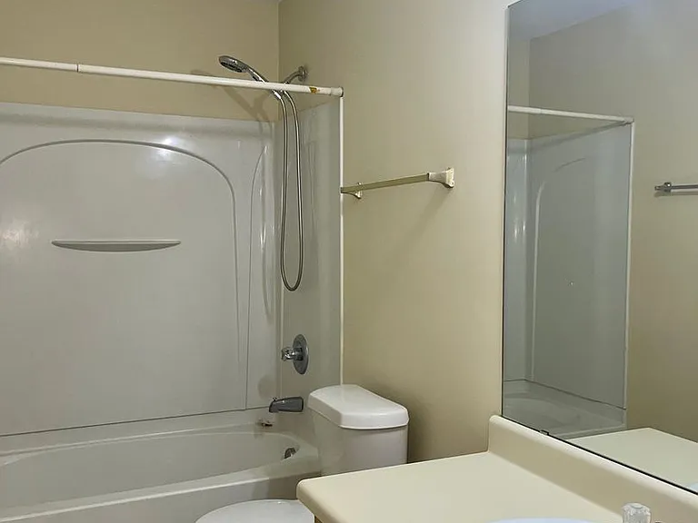 8584 Guthrie Dr — Photo 10