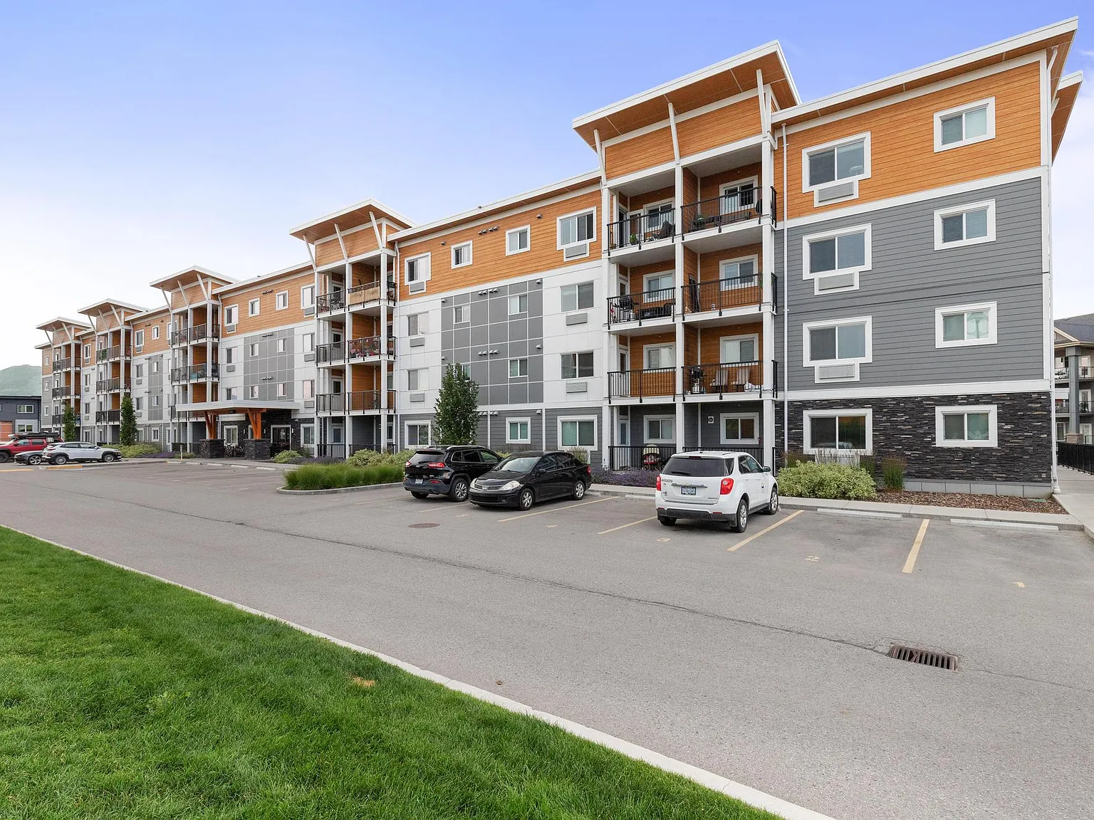 Carrington Ridge Apartments — Photo 4
