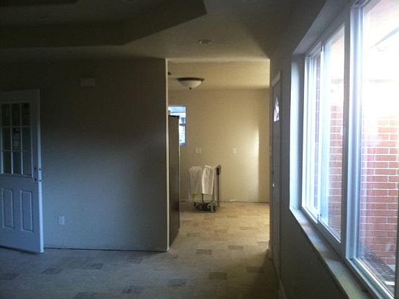 4th image of 8008 Edgelake Ct