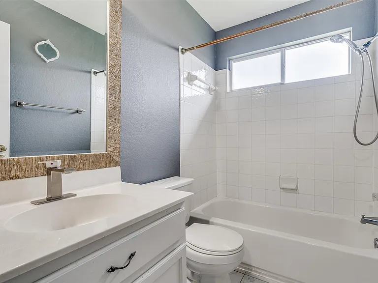 13620 Lyndon B Johnson St — Photo 23