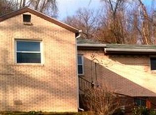 693 Heasley Rd, Pittsburgh, PA 15223