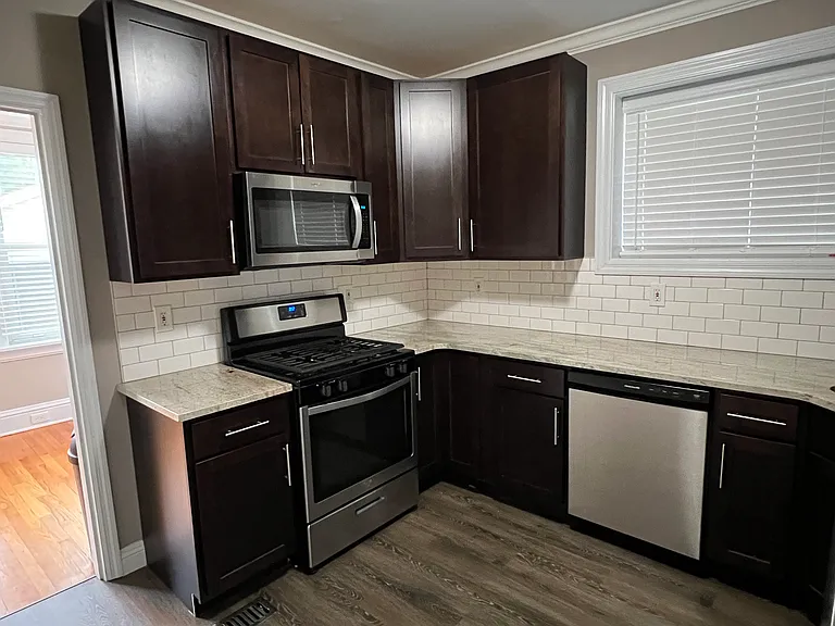 1169 Moorlands Dr #1 — Photo 6