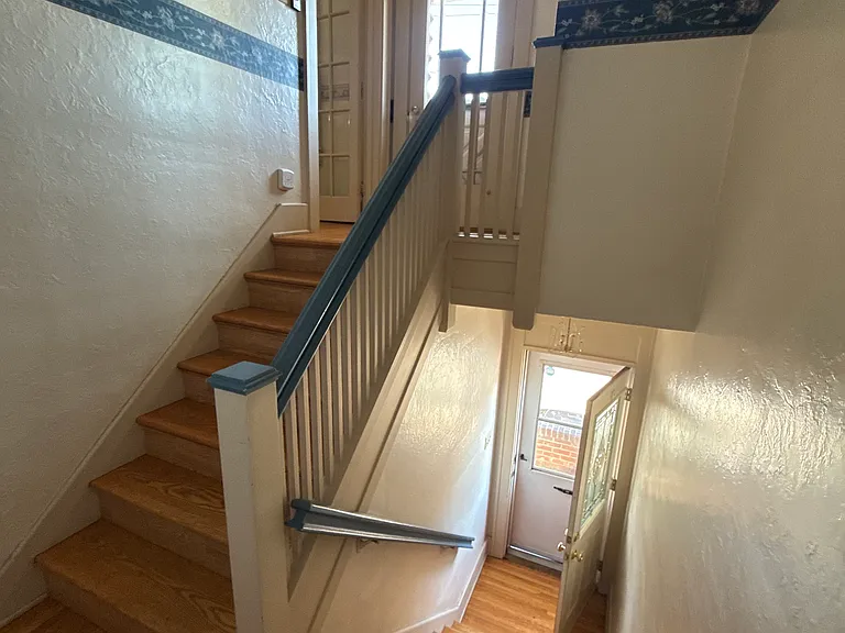 41 E Sunbury St — Photo 2