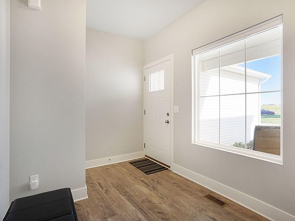3rd image of 3683 Merriville Ct Unit 14
