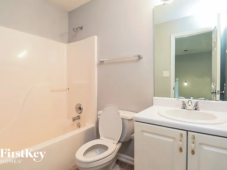 168 Crossing Dr — Photo 13