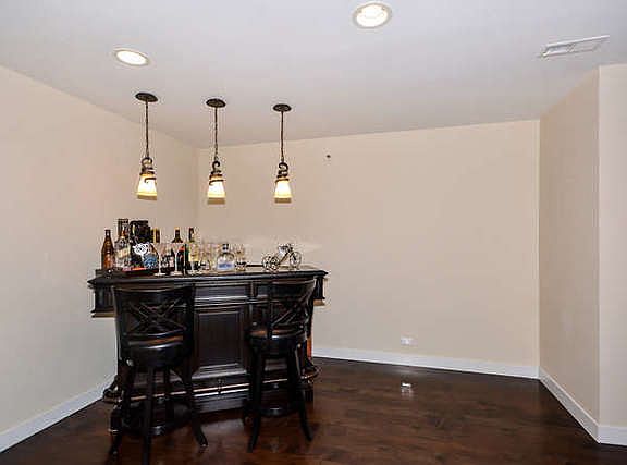 5th image of 4130 Cove Ln #3C