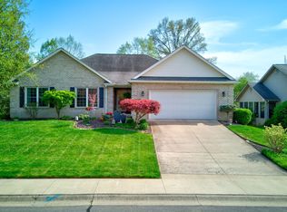 6027 Chinkapin Dr, Columbus, IN 47201