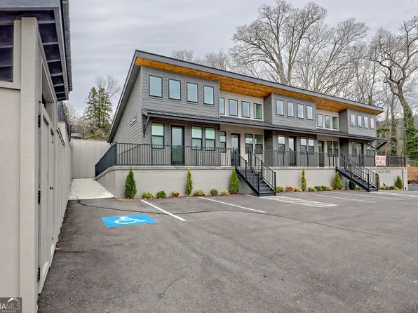 21 Valley St #3, Clayton, GA 30525